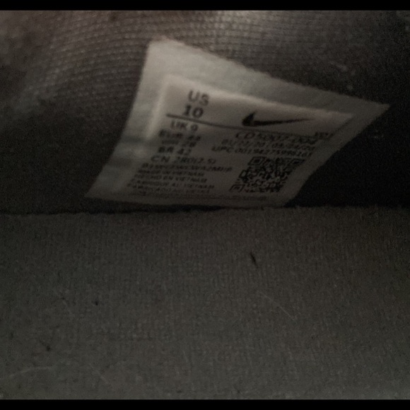 Nike Lebron basketball shoes - Picture 2 of 9